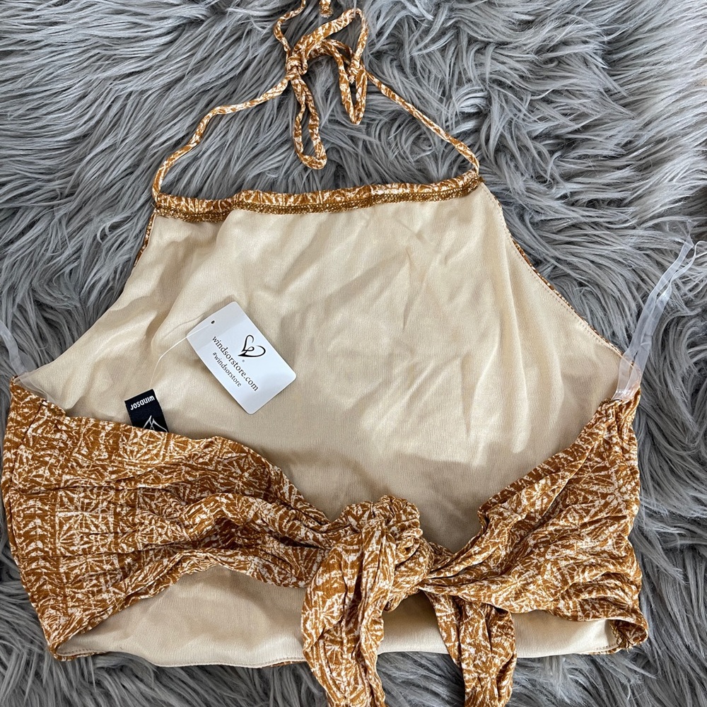 Backless Halter Top - Picture 2 of 3
